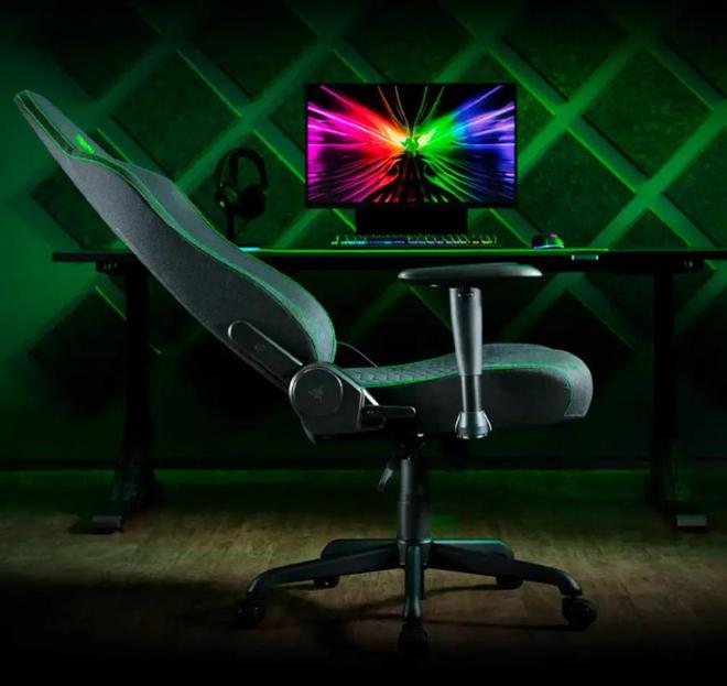本！CES 2025雷蛇电竞新品一瞥开元棋牌灯厂推出RTX5090游戏(图8)